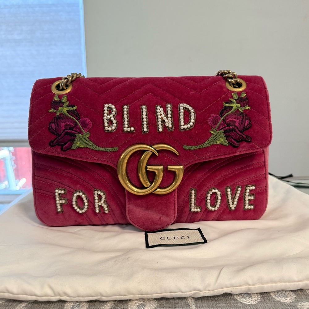 Gucci GG Velvet Marmont Medium Blind for Love Pink embellished purse handbag